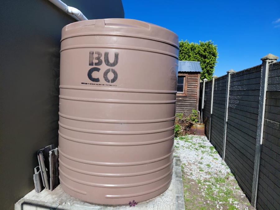 2 Bedroom Property for Sale in Parsonsvlei Eastern Cape